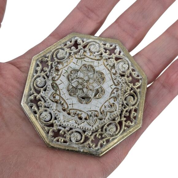 Set 8 Vintage 1970s "French Provincial" White Gold Cast Metal DRAWER PULLS Japan - Picture 3 of 8